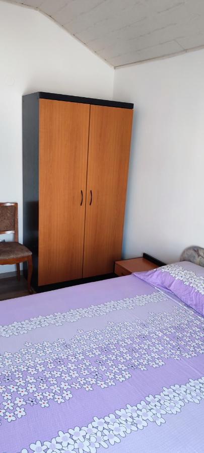 Apartmani Ivka Brodarica  Esterno foto