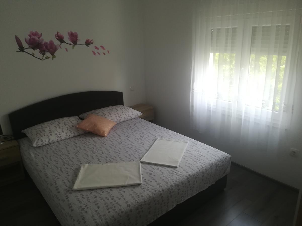 Apartmani Ivka Brodarica  Esterno foto