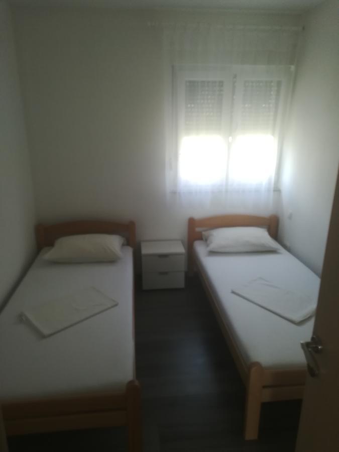 Apartmani Ivka Brodarica  Esterno foto